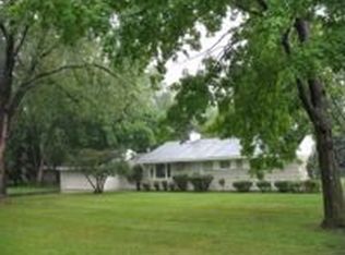 25141 Muerland Rd, Southfield, MI 48033