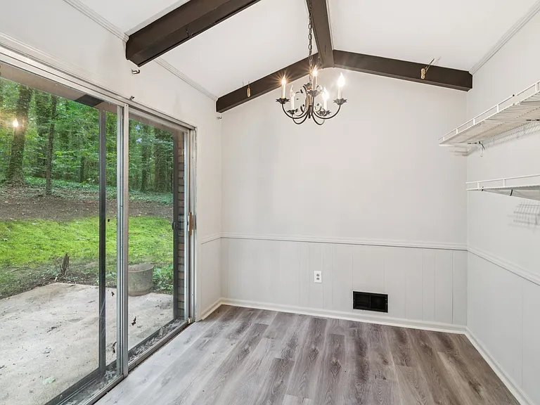 2600 Lantern Ln — Photo 7