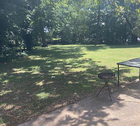 2nd image of 503 Burgin Dr #B