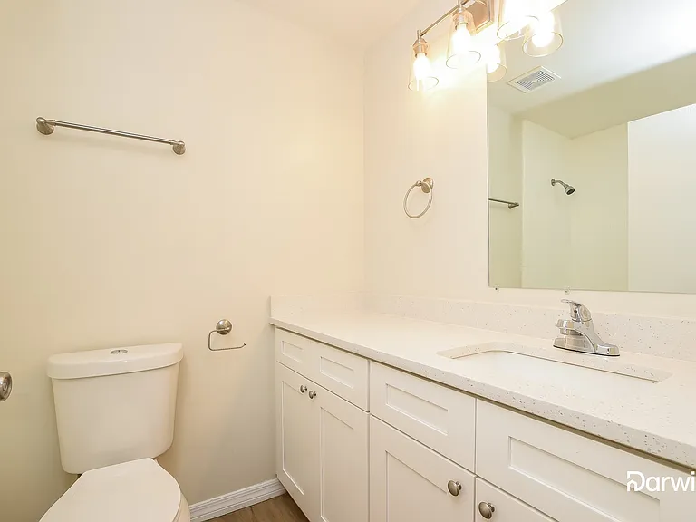 151 Lakebreeze Cir — Photo 12