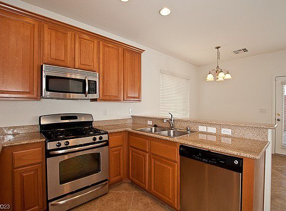 4th image of 723 Taliput Palm Pl