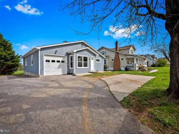 218 Pennsylvania Ave, Westminster, MD 21157