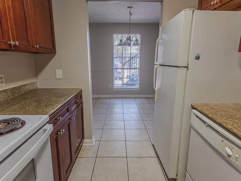 Concord Condominums — Photo 2