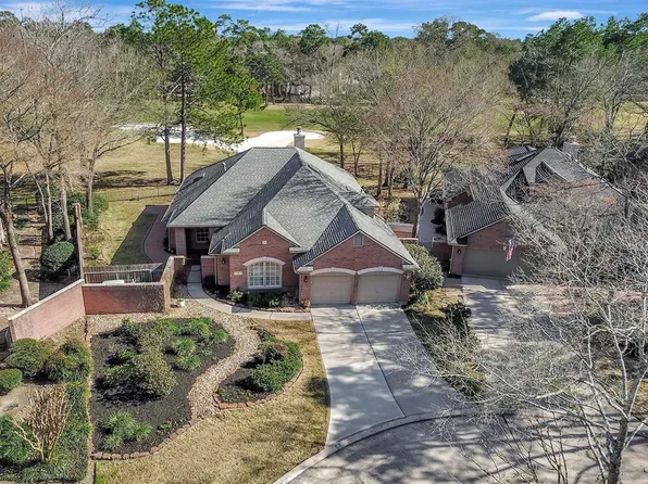 10 Crownberry Court, The Woodlands, TX 77381