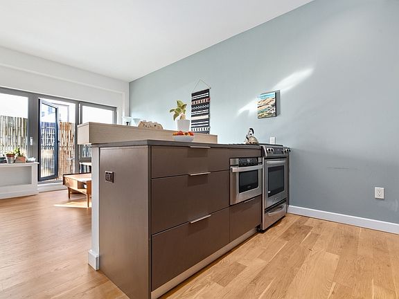 4th image of 500 Sterling Pl APT 6I