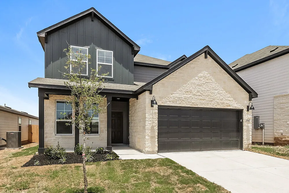 4 bed, 3.0 bath, 2601 sqft, $2,570 — Photo 4
