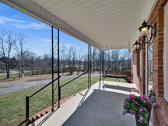 5th image of 609 Robinson Bridge Rd