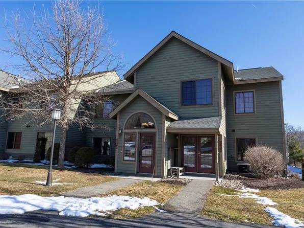 5142 Summit Dr, Hidden Valley, PA 15502