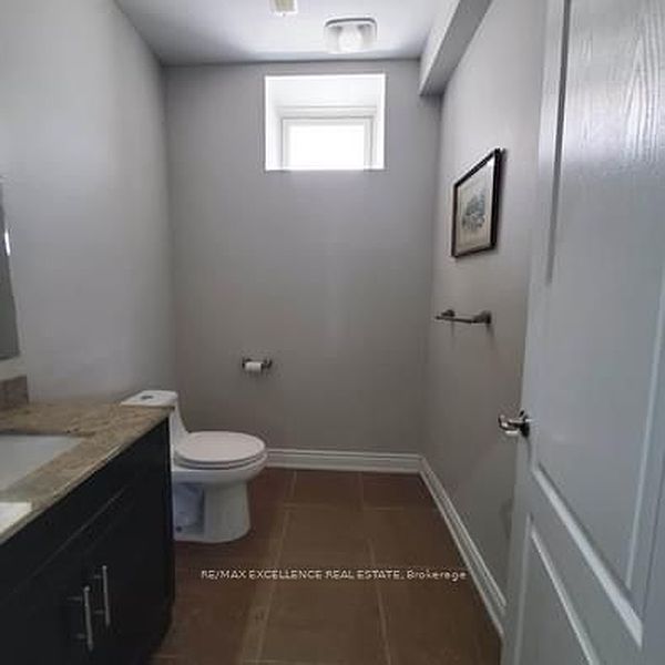 Brampton House for rent - 3 Bedrooms — photo 12