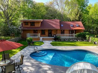 6802 Warren Woods Rd, Three Oaks, MI 49128