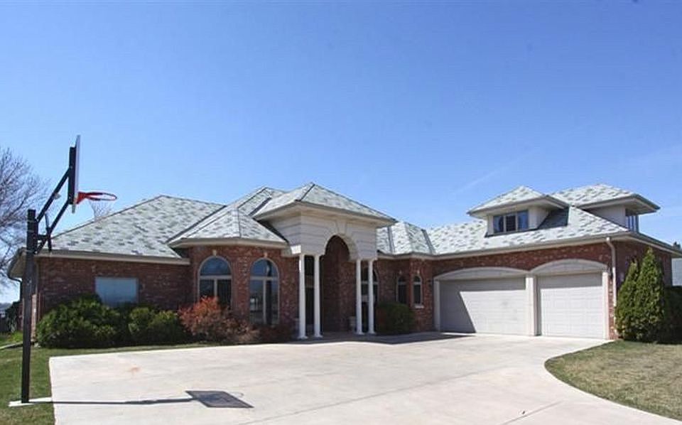1st image of 1318 Pelican Bay Pl