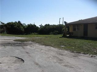 3690 Gulfstream Rd, Palm Springs, FL 33461