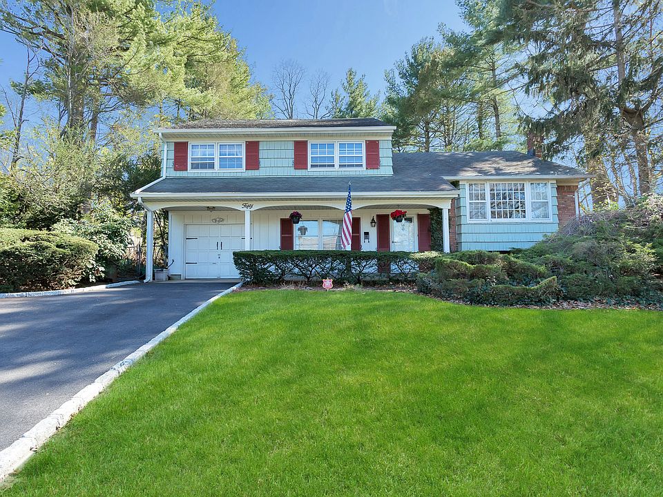 1st image of 50 Robinson Ave