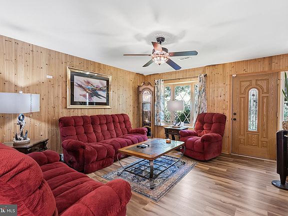 3rd image of 37 Clearview Ave