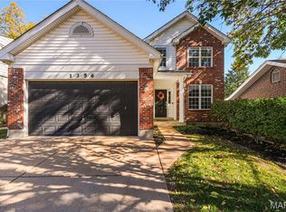 1356 N Berry Rd, Saint Louis, MO 63122