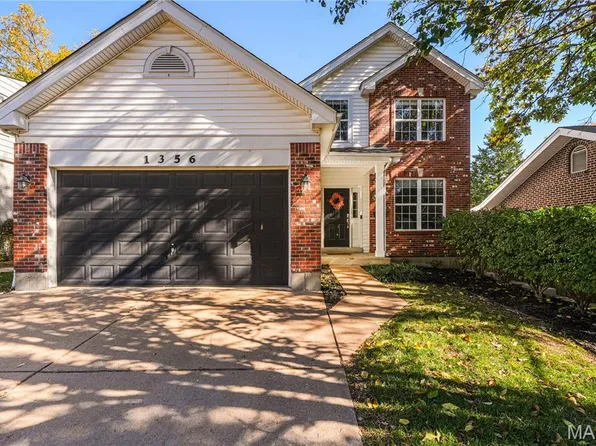 1356 N Berry Rd, Saint Louis, MO 63122