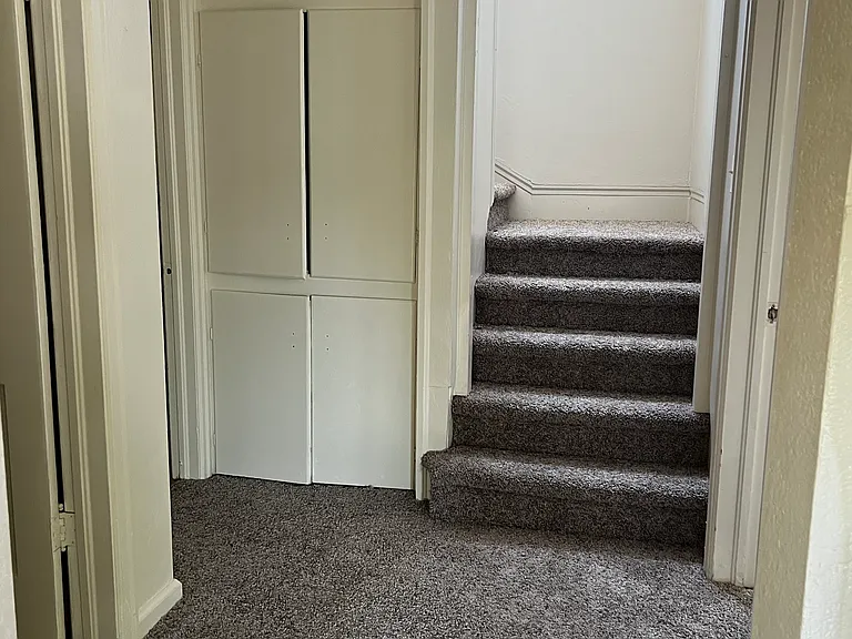 575 W Ash St — Photo 22