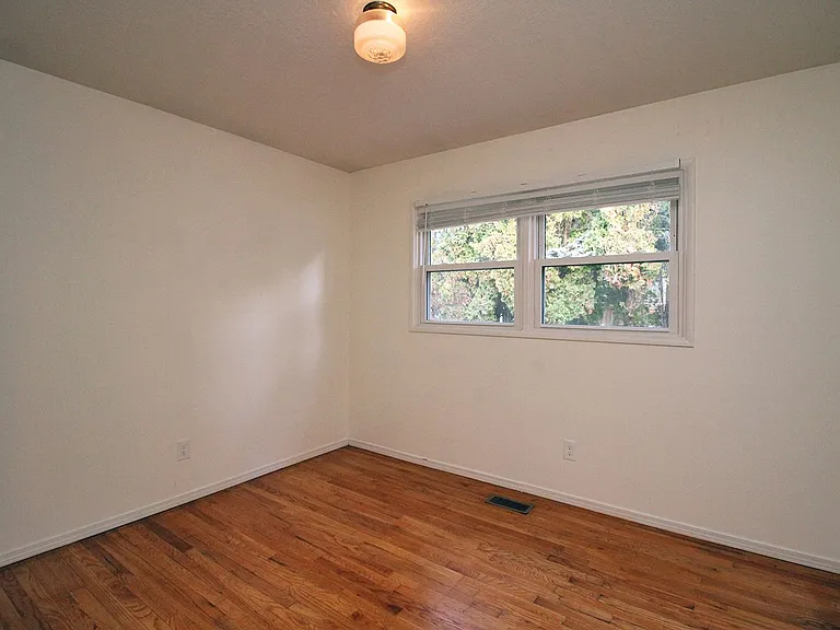 5611 NE Skidmore St — Photo 15