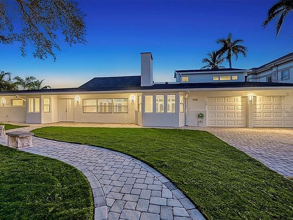 3rd image of 940 Alameda Way