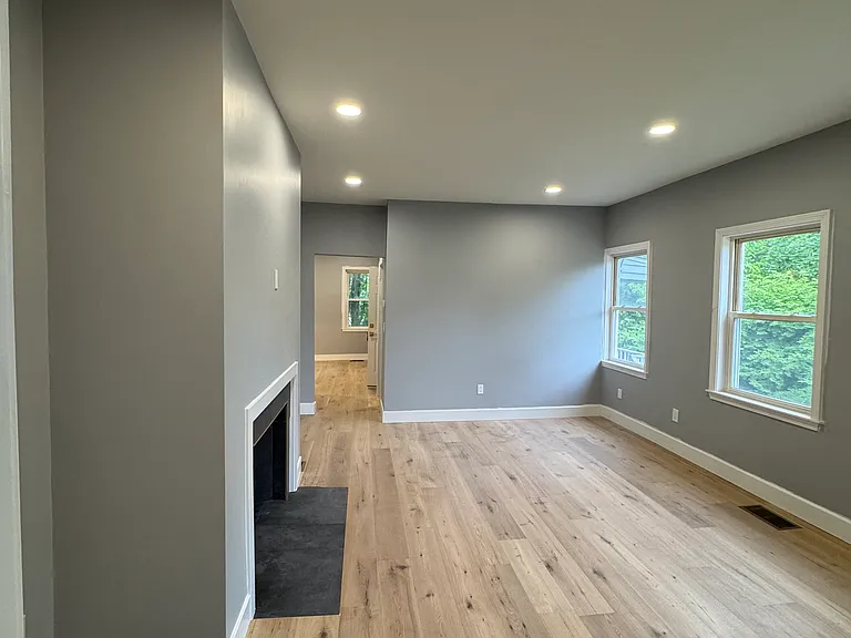 706 W Main St #1 — Photo 6
