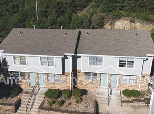 1320 S Jackson St, Junction City, KS 66441