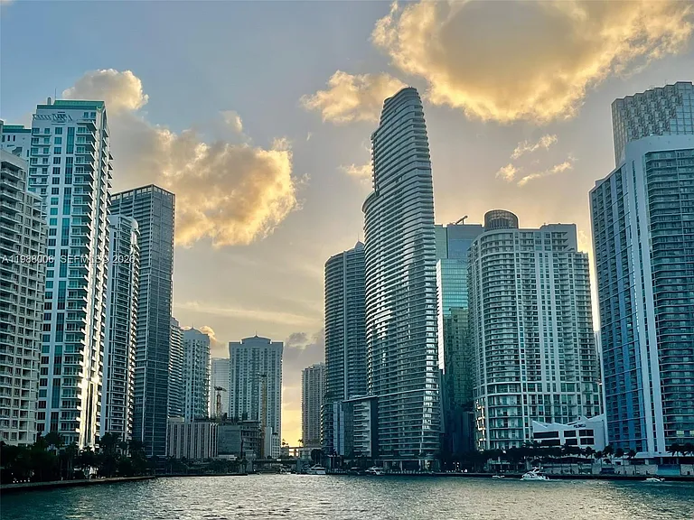 300 Biscayne Boulevard Way #1808W — Photo 5