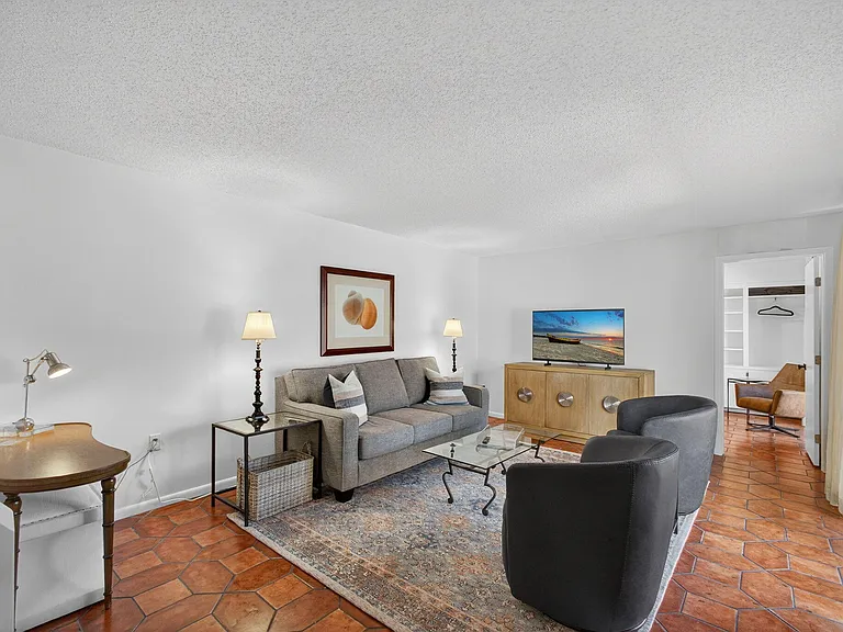 1700 Embassy Dr #103 — Photo 17