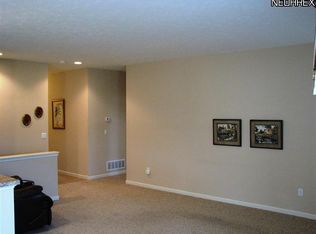 449 Deep Creek Cir, Northfield, OH 44067