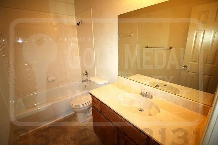 3400 Barcelona Dr — Photo 17