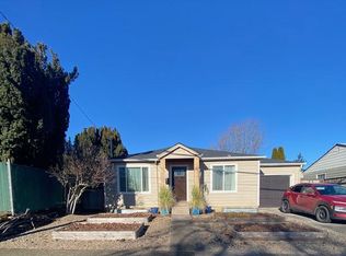 8323 SE Glenwood St, Portland, OR 97266