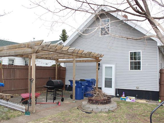 2nd image of 123 26th Ave N