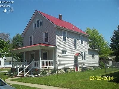 1st image of 1135 Stilwell Ave