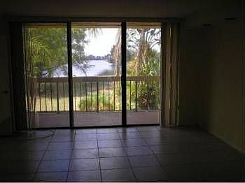 5th image of 20614 NE 6th Ct