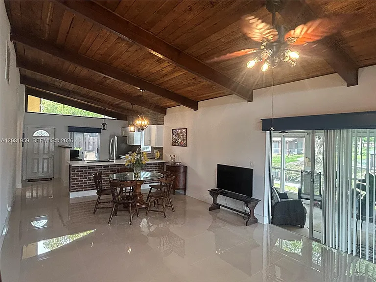 322 Briarwood Cir #1-17 — Photo 16