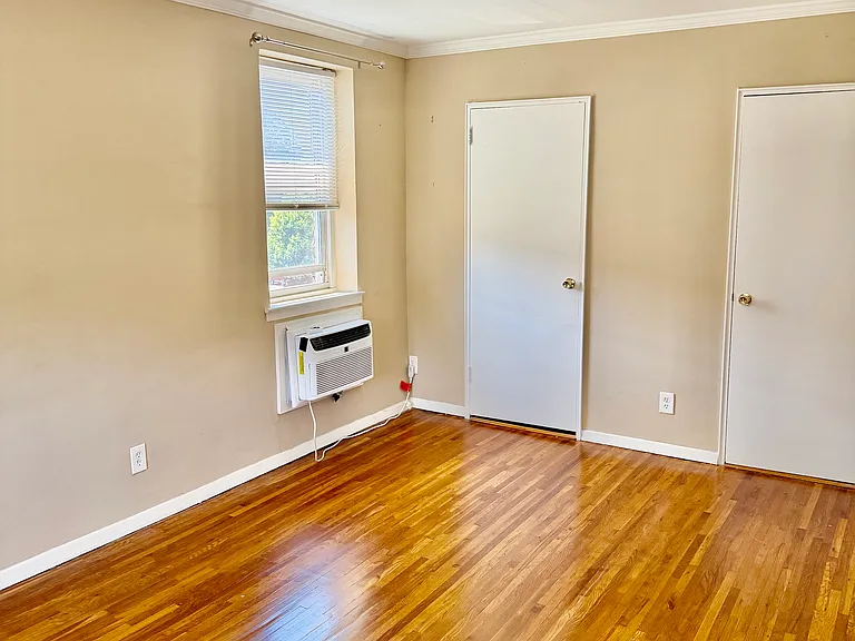 69 Croton Ave #3J — Photo 5