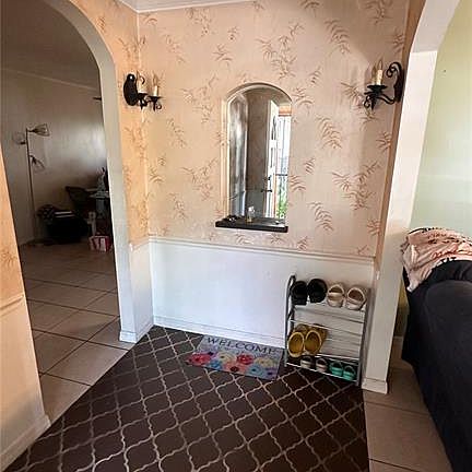 5th image of 7012 Doreen St