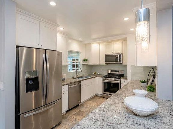 5th image of 418 Williams Pl
