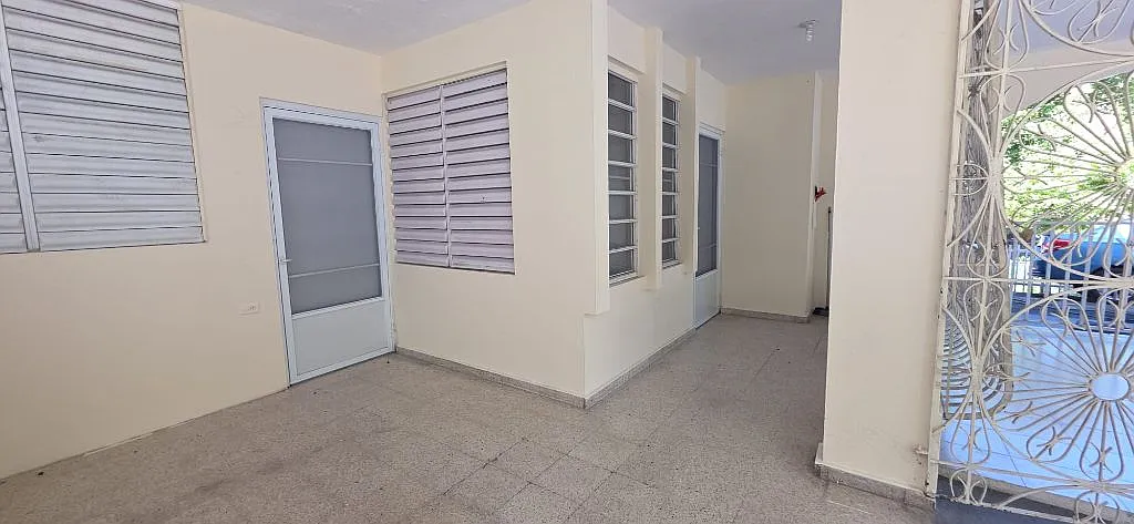 3 bed, 1.0 bath, 3100 sqft, $850 — Photo 3