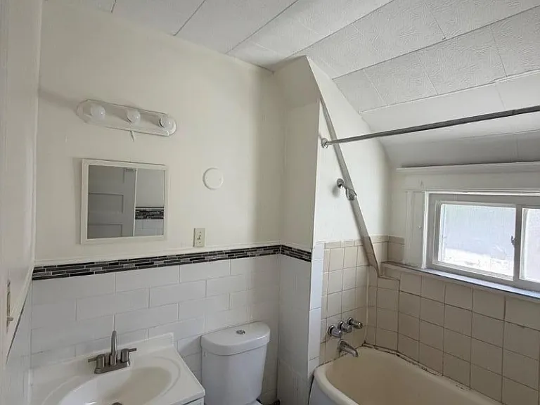 50 Treacy Ave — Photo 9