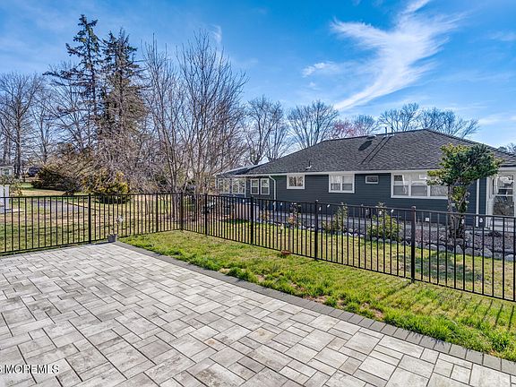 5th image of 3 Mount Katadin Drive