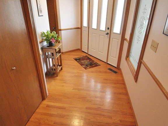 2nd image of 735 Lancashire Ct
