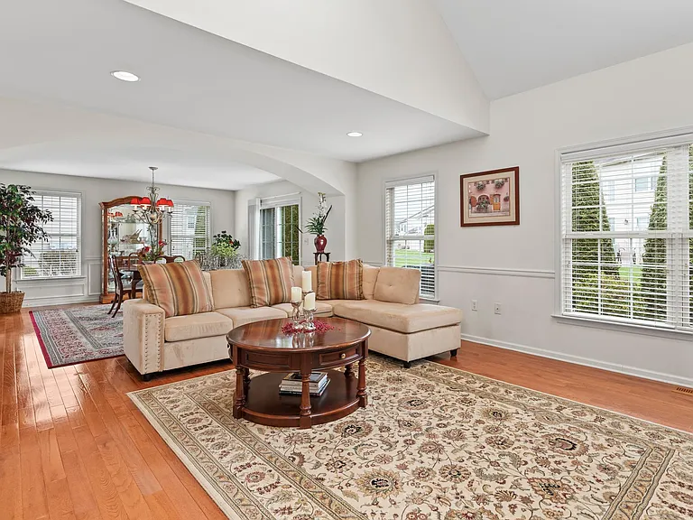 6330 Mercury Dr — Photo 21