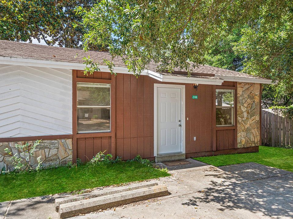1st image of 214 Tiffany Ct SE #A
