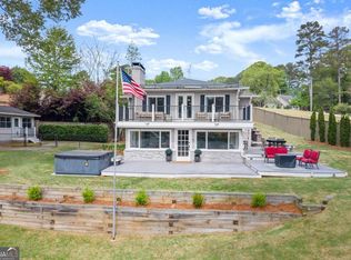 924 Pine Cir, Woodstock, GA 30189
