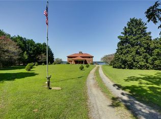 11792 Deep Point Ln, Gloucester, VA 23061