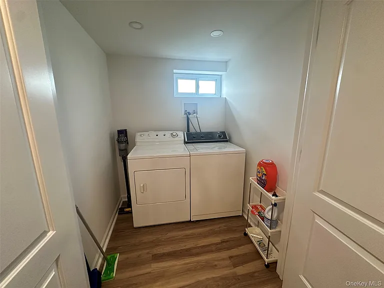 1741 Warren Pl — Photo 16