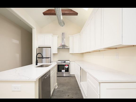 2nd image of 451 Smith St