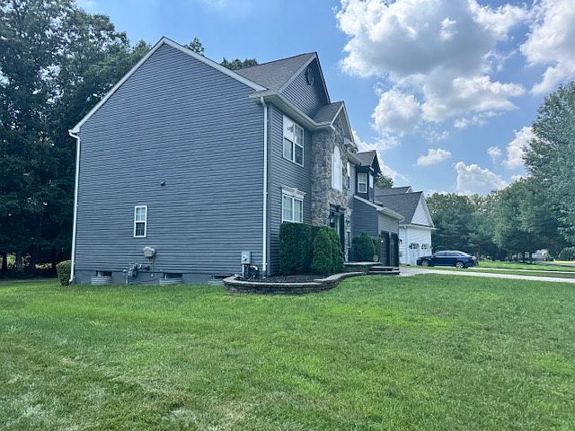 2nd image of 1027 Dartmoor Ave