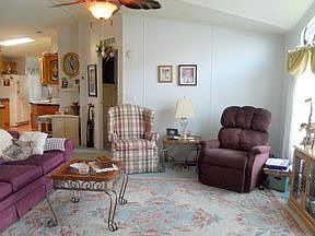 5th image of 320 Grimes Dr