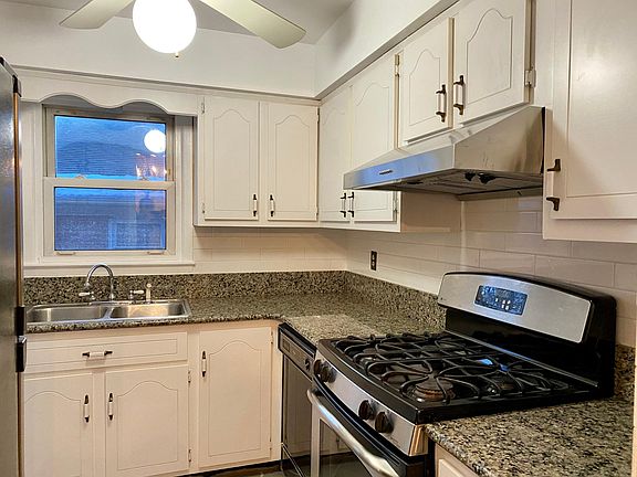 5th image of 18-15 Clintonville St Floor 2